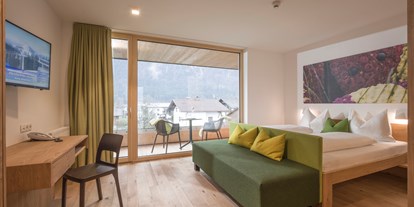 Wanderurlaub - Bergsee - Söll - Zimmer mit Bick zum Zahmen Kaiser
mit schönem Balkon - Sattlerwirt (Hotel / Wirtshaus)