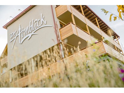Wanderurlaub - Lunchpaket - Veitsch - Außenansicht Hotel Almblick - Der Almblick****