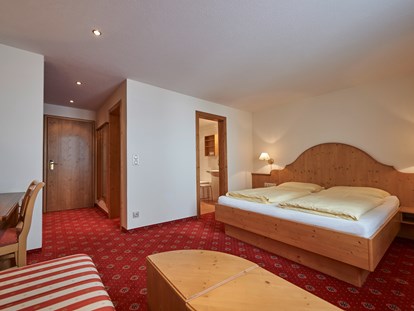Wanderurlaub - Bettgrößen: Twin Bett - Region Klostertal - APRES POST HOTEL Komfort Zimmer - APRES POST HOTEL