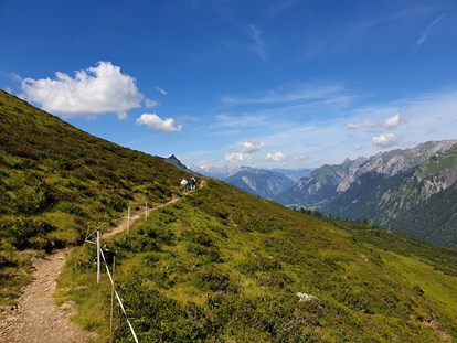 Wanderurlaub - Bettgrößen: Doppelbett - Arlberg - APRES POST HOTEL Bergwelt - APRES POST HOTEL