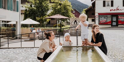 Wanderurlaub - geführte Wanderungen - Bürserberg - Ideal auch für Familien mit Kindern: große Zimmer mit Kleinküche, Kinder-Spielehäuschen, familiäre Atmosphäre und viele Erlebnismöglichkeiten. - Hotel Bären Bregenzerwald