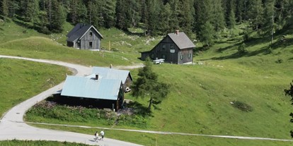 Wanderurlaub - Ausrüstungsverleih: Kindertrage - Salzkammergut - Berggasthof Hollhaus