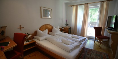 Wanderurlaub - Bettgrößen: Queen Size Bett - Tiroler Oberland - Doppelzimmer Elegant - Bio-Hotel Saladina