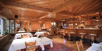 Wanderurlaub - Bettgrößen: Queen Size Bett - Tiroler Oberland - Bio-Restaurant Saladina mit Hotelbar - Bio-Hotel Saladina