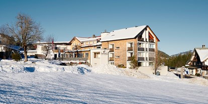 Wanderurlaub - Hotel-Schwerpunkt: Wandern & Kulinarik - Damüls - Unsere Sonnenburg im Winter - Genuss- & Aktivhotel Sonnenburg