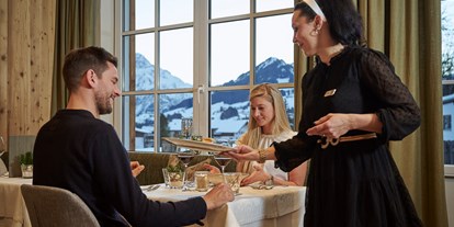 Wanderurlaub - Touren: Hochtour - Allgäuer Alpen - Unser Hotelrestaurant lässt keine Wünsche offen - Genuss- & Aktivhotel Sonnenburg