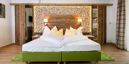 Wanderurlaub - Bettgrößen: Doppelbett - Fulpmes - Familienzimmer mit Balkon Haus Dreitorspitz  - Alpenpark Resort Seefeld