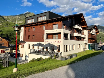 Wanderurlaub - Umgebungsschwerpunkt: am Land - Mühlbach (Rennweg am Katschberg) - Hotel Panorama in Obertauern im Salzburger Land im Sommer. - Hotel Panorama Obertauern