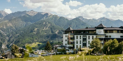 Wanderurlaub - Hotel-Schwerpunkt: Wandern & Wellness - Fließ - Schlosshotel Fiss