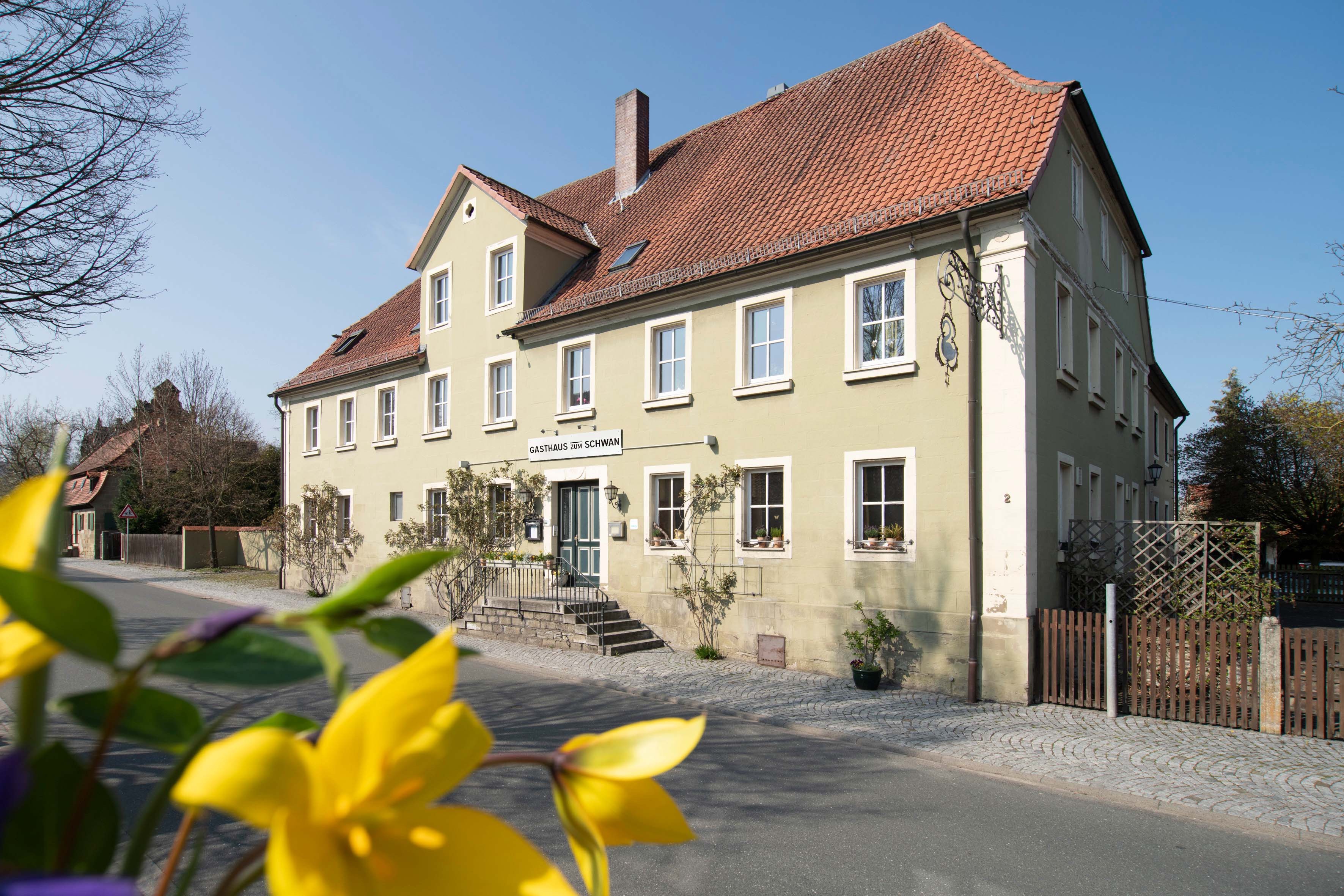 Wanderhotel - Eingang des Gasthaus zum Schwan - Gasthaus zum Schwan