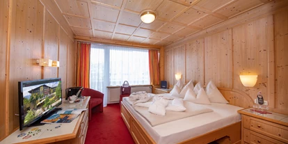Wanderurlaub - Hotel-Schwerpunkt: Wandern mit Hund - Pürzlbach - Doppelzimmer "Alpenrose" - Hotel Latini 