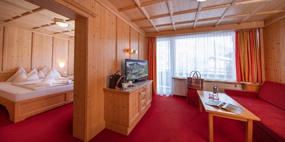 Wanderurlaub - Ausrüstungsverleih: Teleskopstöcke - Region Zell am See - Junior Suite "Edelweiss" - Hotel Latini 