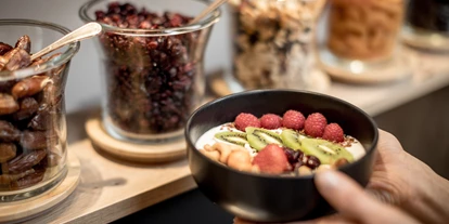 Wanderurlaub - vegetarisches Essen - Martina - ein gesundes, ausgewogenes Frühstück - Alpin ART & SPA Hotel Naudererhof