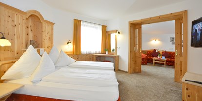 Wanderurlaub - Bettgrößen: Doppelbett - Fulpmes - Zirbensuite - Hotel Diana