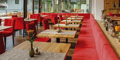 Wanderurlaub - geführte Wanderungen - Thierbach - Wintergarten/Restaurant - Hotel Achentalerhof