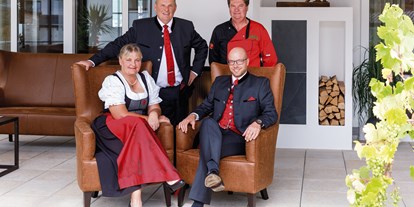 Wanderurlaub - Dampfbad - Fügen - Gastgeber Dr. Thomas Waldhart & Susanne Neuhauser
Restaurantleiter: Hr. Josy Neuhauser
Küchenchef: Hr. Franz Absenger - Hotel Achentalerhof