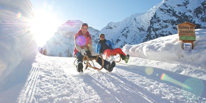 Wanderurlaub - Ausrüstungsverleih: Schneeschuhe - Tirol - Rodeln - Hotel Achentalerhof