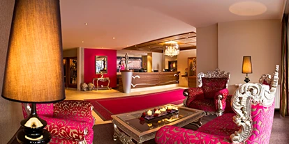 Wanderurlaub - Hotel-Schwerpunkt: Wandern & Wellness - Fließ - Rezeption / Lounge - Romantik & Spa Alpen-Herz