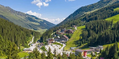 Wanderurlaub - Bettgrößen: Doppelbett - Hall in Tirol - Sommer im Almdorf Hochfügen - Hotel Lamark