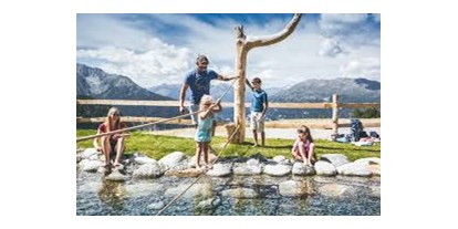 Wanderurlaub - Ausrüstungsverleih: Kindertrage - Tirol - Zirbenpark - Pitztal Living