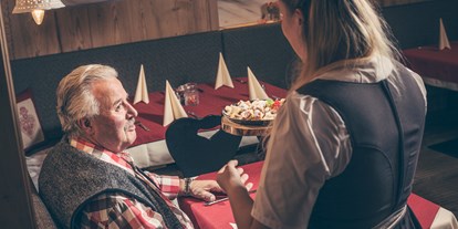 Wanderurlaub - Pauschalen für Wanderer - Fiss - Hotel Lenz - Gut essen im Restaurant - Hotel Lenz