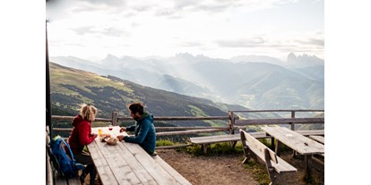 Wanderurlaub - Hüttenreservierung - Seis am Schlern - Kastelruth - Wandern in Südtirol - Panorama Hotel Flora