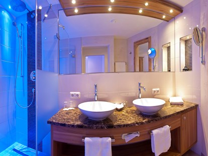 Wanderurlaub - Bad und WC getrennt - Badezimmer - Sporthotel Ellmau