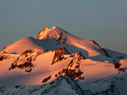 Wanderurlaub - Ausrüstungsverleih: Schneeschuhe - Wildspitze 3774m - Natur- & Alpinhotel Post