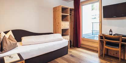 Wanderurlaub - Bettgrößen: Doppelbett - Serfaus - Hotel Cores Zirbenzimmer - Hotel Cores