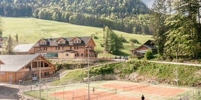 Wanderurlaub - geführte Touren - Sbg. Salzkammergut - Tennis im Narzissendorf - Narzissendorf Zloam