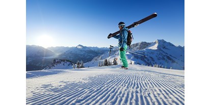 Wanderurlaub - Umgebungsschwerpunkt: See - Höfen (Höfen) - Skifahren - Die Lilie - Hotel Garni