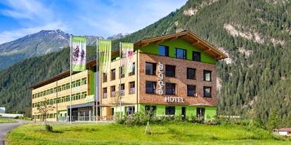 Wanderurlaub - Bettgrößen: Doppelbett - Tarrenz - Das Explorer Hotel Ötztal in Umhausen. - Explorer Hotel Ötztal