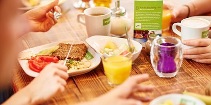Wanderurlaub - veganes Essen - Ötztal - Perfekte Stärkung in den Tag mit dem vitalem Frühstücksbuffet - Explorer Hotel Ötztal