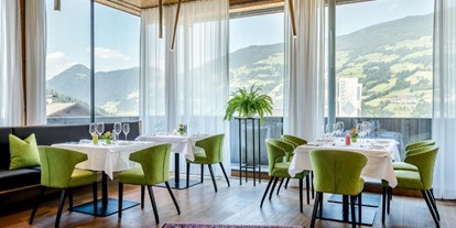 Wanderurlaub - Bettgrößen: King Size Bett - Mayrhofen (Mayrhofen) - Restaurant - Gardenhotel Crystal