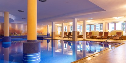 Wanderurlaub - Whirlpool - Schwimmbad im VITALIS SPA vom Hotel Alpenhof - Hotel Alpenhof