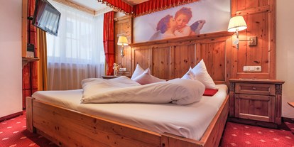 Wanderurlaub - Bettgrößen: King Size Bett - Pettneu am Arlberg - mein romantisches Hotel-Garni Toalstock