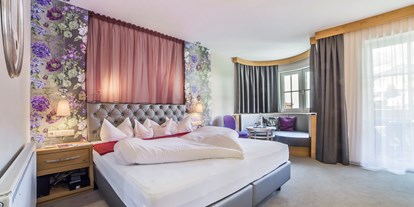 Wanderurlaub - Bettgrößen: King Size Bett - Serfaus - Herzblatt-Suite - mein romantisches Hotel-Garni Toalstock