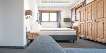 Wanderurlaub - Waschmaschine - Graubünden - Doppelzimmer mit Zusatzbetten - Hotel Ochsen