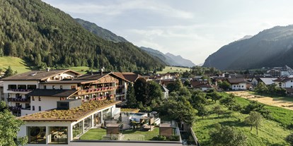 Wanderurlaub - Bettgrößen: King Size Bett - Pettneu am Arlberg - Gartenhotel Linde