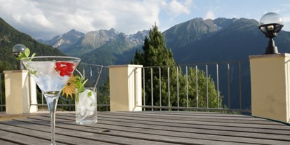 Wanderurlaub - Bettgrößen: Doppelbett - Oetz - Sonnenterrasse - Wellness Aparthotel Panorama Alpin