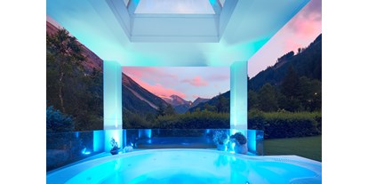 Wanderurlaub - Pools: Außenpool beheizt - Tux - Outdoor Sole Whirlpool Adler Inn - ADLER INN Tyrol Mountain Resort SUPERIOR