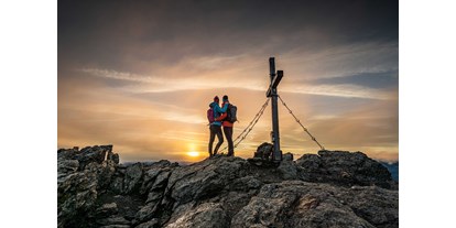 Wanderurlaub - Ausrüstungsverleih: Rucksäcke - Mieders - Sonnenaufgangswanderung und 5x wöchentlich verschiedene Touren - ADLER INN Tyrol Mountain Resort SUPERIOR