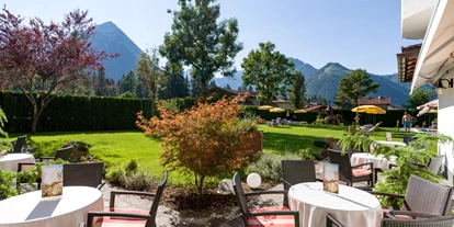 Wanderurlaub - veganes Essen - Bächental - Terrasse mit Ausblick - Hotel Karlwirt - Alpine Wellness am Achensee