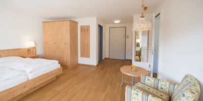 Wanderurlaub - Bettgrößen: Doppelbett - Fürstenau (Fürstenau) - Einzimmer-Apartment Superior - Aparthotel Muchetta