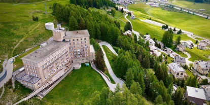 Wanderurlaub - Touren: Bergtour - Alvaneu Bad - Das Hotel Castell - Hotel Castell