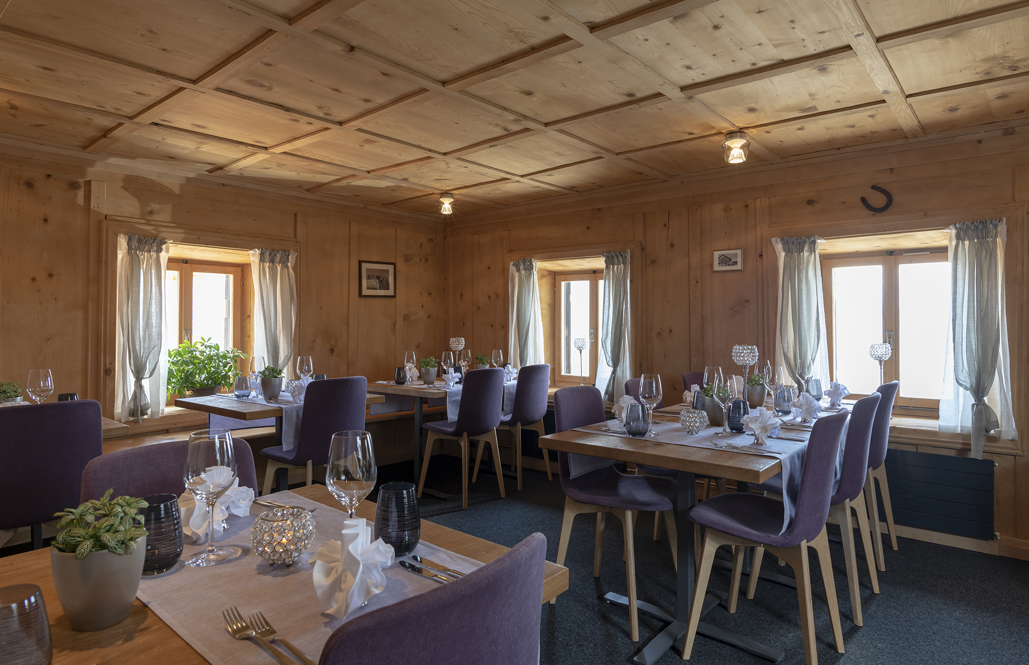 Wanderhotel - Unser Bündner Stübli für kulinarische Höhenflüge im Berghotel Tgantieni - Berghotel Tgantieni
