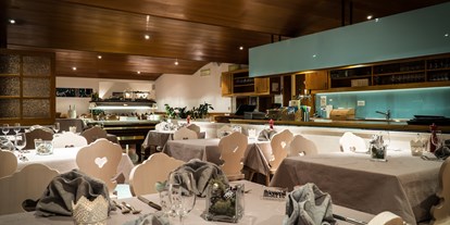 Wanderurlaub - Pauschalen für Wanderer - Schweiz - Restaurant - Abendessen - Hotel Bristol*** Saas-Fee