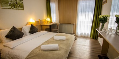 Wanderurlaub - Bettgrößen: Twin Bett - Schweiz - Doppelzimmer - Südseite orientiert - Hotel Bristol*** Saas-Fee