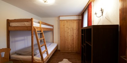 Wanderurlaub - Pauschalen für Wanderer - Schweiz - Panorama Suite - Kinderzimmer - Hotel Bristol*** Saas-Fee
