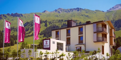 Wanderurlaub - Hüttenreservierung - Almens - Aussenansicht - Bestzeit Lifestyle & Sport Hotel
